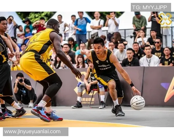 赛后分析：广州篮球队与南京篮球队的战术对决与策略探讨